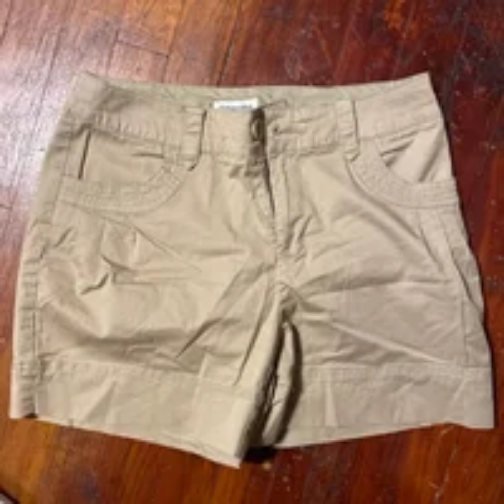 St. John's Bay Tan Shorts Size 4